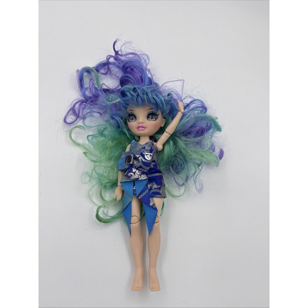 Rainbow High Rainbow Jr High Special Edition Holly De'Vious, 9" Blue and Green